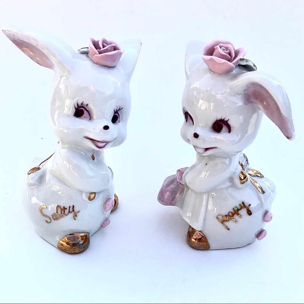 🐇💐 Adorable Vintage Bunny S&P Shakers Japan